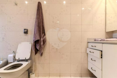 Apartamento à venda com 3 quartos, sendo 1 suíte,  em Higienópolis, São Paulo, SP
