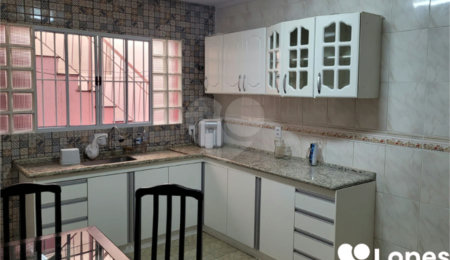 Sobrado à venda com 3 quartos, sendo 1 suíte, em Jardim Pinheiros, São Paulo, SP