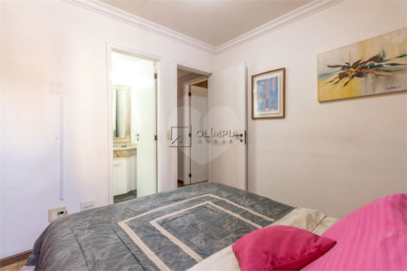 Apartamento à venda com 3 quartos, sendo 2 suítes, em Campo Belo, São Paulo, SP