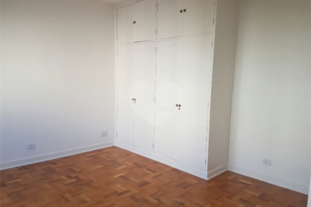 Apartamento à venda com 3 quartos, sendo 1 suíte, em Jardim Paulista, São Paulo, SP
