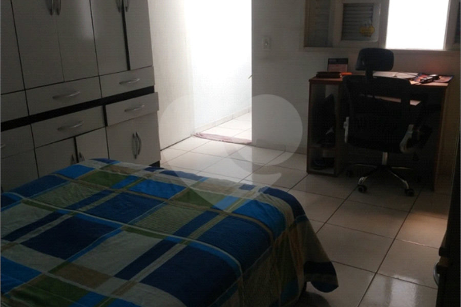 Sobrado à venda com 2 quartos em Tremembé, São Paulo, SP