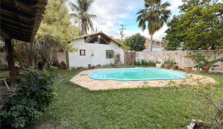 Casa à venda com 3 suítes em Portinho, Cabo Frio, RJ