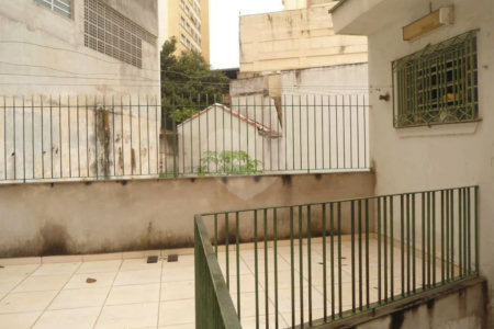 Casa à venda com 3 quartos no condomínio Travessa Quefren,21, São Paulo - SP