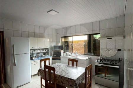 Casa à venda com 2 quartos, sendo 1 suíte, em Bosque de Ponta Porã, Ponta Porã, MS