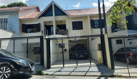 Sobrado à venda com 3 quartos, sendo 1 suíte,  em Tremembé, São Paulo, SP