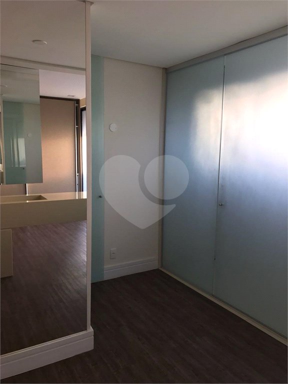 Casa à venda com 6 quartos, sendo 3 suítes, no condomínio Jardim Vila Paradiso, Indaiatuba - SP