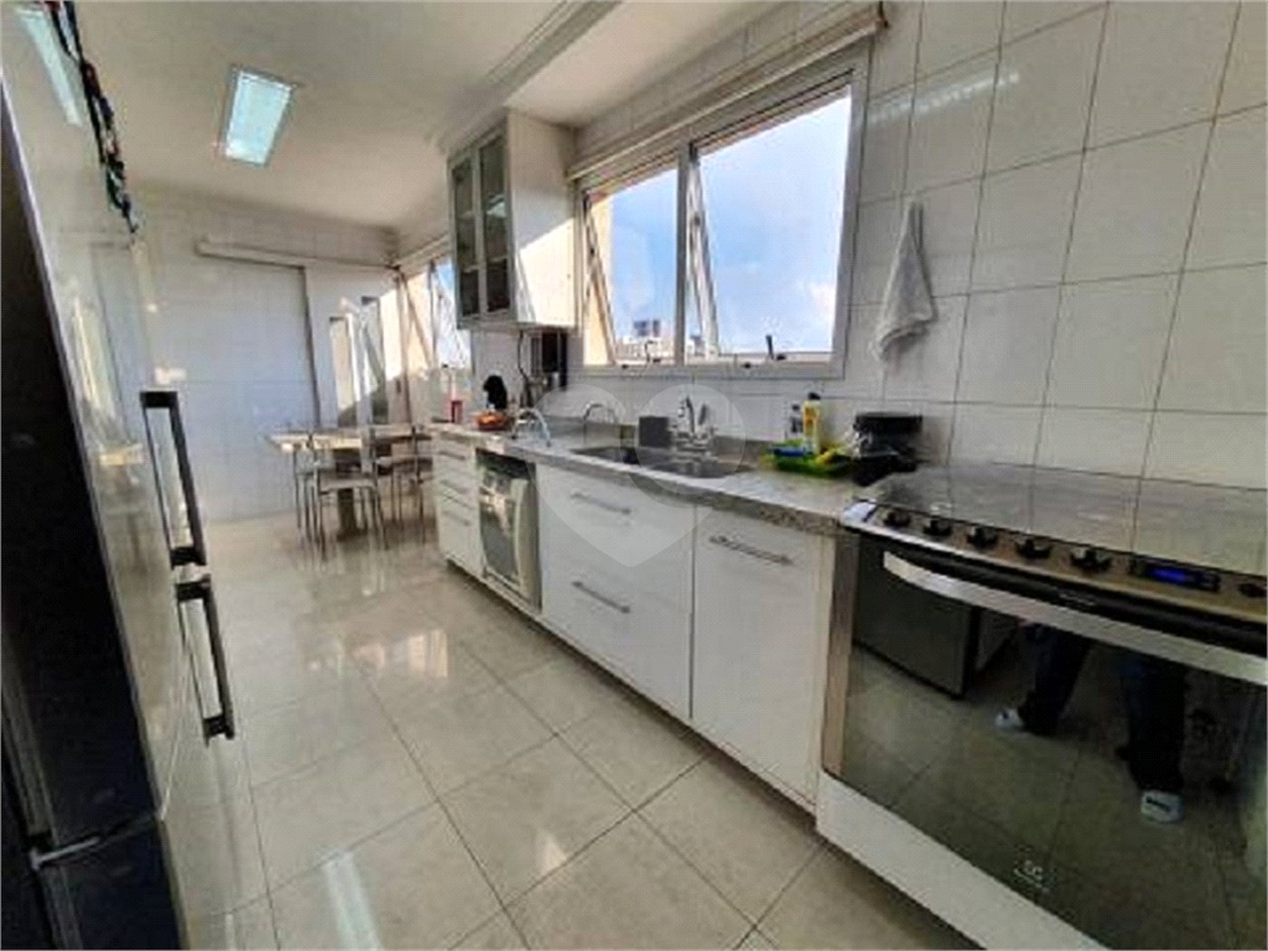 Apartamento à venda com 3 suítes em Vila Progredior, São Paulo, SP