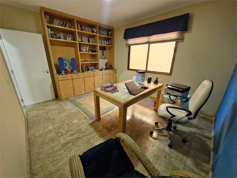 Casa à venda com 4 suítes no condomínio Villa Viana II, Cotia - SP