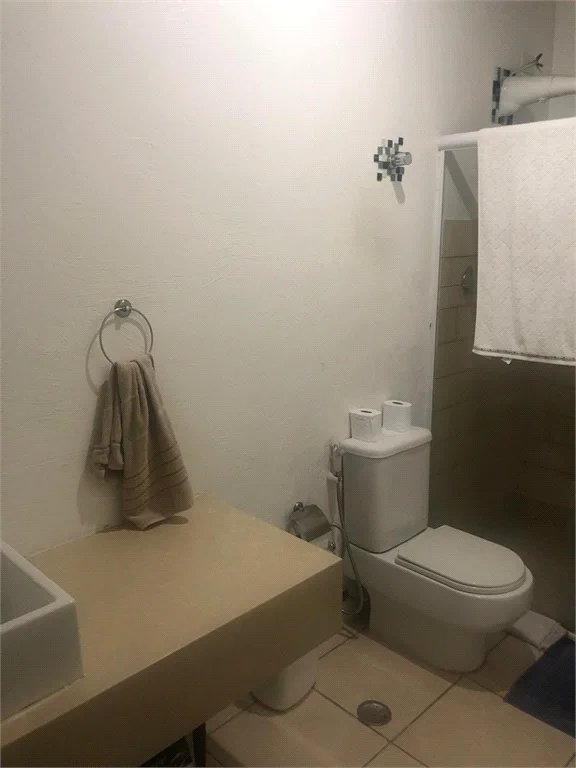 Casa à venda com 4 quartos em Vila Lageado, São Paulo, SP