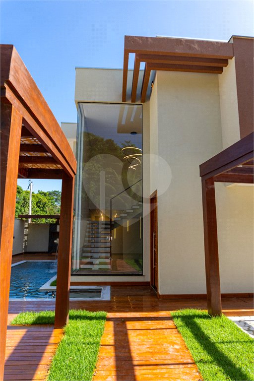 Casa à venda com 4 suítes em Arraial D´ajuda, Porto Seguro, BA