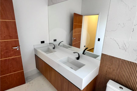 Casa à venda com 3 suítes no condomínio Residencial Central Parque, Salto - SP