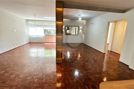 Apartamento à venda com 2 quartos, sendo 1 suíte, em Itaim Bibi, São Paulo, SP