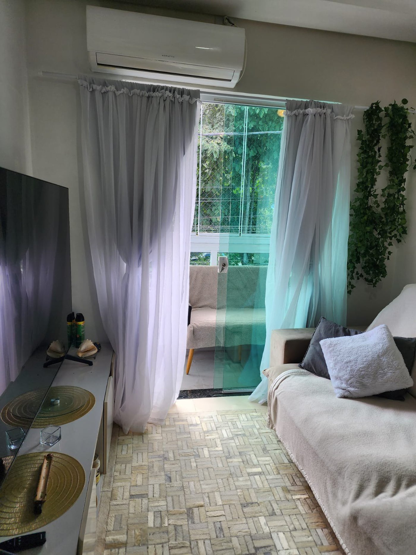 Casa à venda com 3 quartos, sendo 1 suíte, em Canto do Forte, Praia Grande - SP