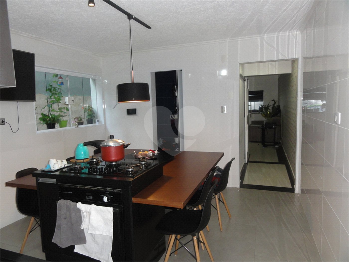 Sobrado à venda com 3 quartos, sendo 1 suíte, em Tremembé, São Paulo, SP