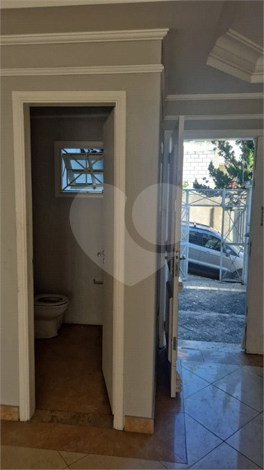 Sobrado à venda com 4 quartos, sendo 2 suítes, em Jardim Virginia Bianca, São Paulo, SP
