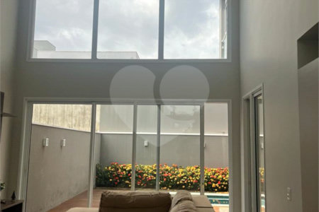 Casa à venda com 3 suítes no condomínio Residencial Terra Nobre, Indaiatuba - SP