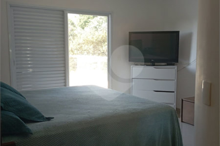 Casa à venda com 3 quartos, sendo 1 suíte, no condomínio Campos do Conde I, Paulínia - SP