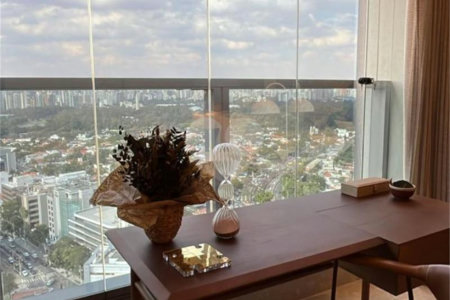 Studio de Alto Padrão no Cobiçado JK Square, Itaim Bibi | 42m², 1 Vaga