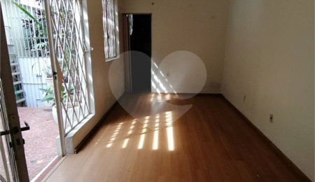 Casa Térrea à venda com 4 quartos, sendo 1 suíte,  em Vila Mariana, São Paulo, SP