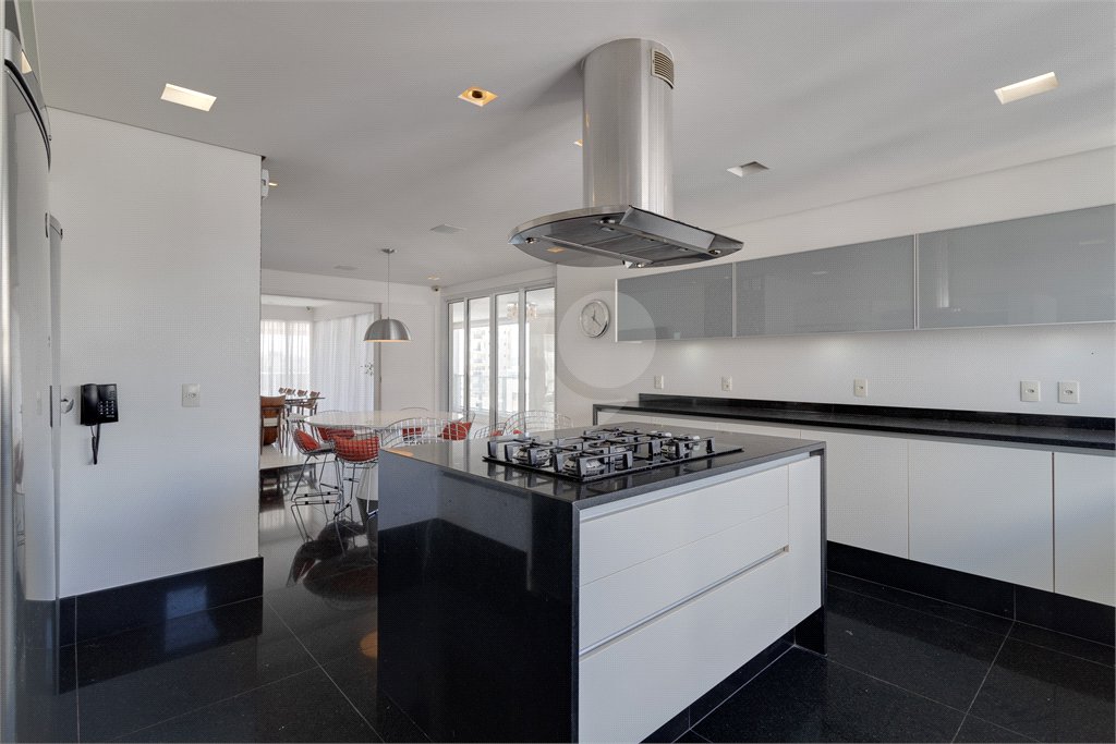 Apartamento à venda com 4 suítes em Campo Belo, São Paulo, SP