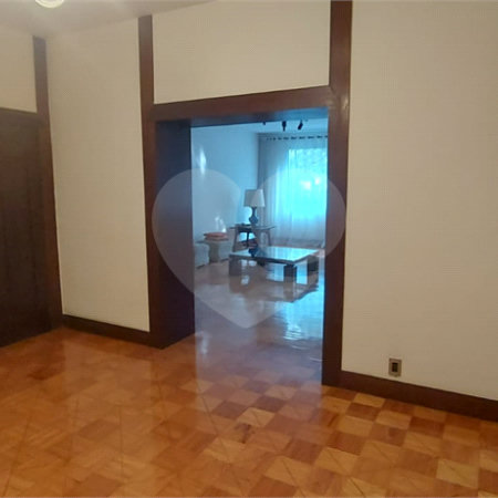 Apartamento à venda com 4 quartos, sendo 1 suíte,  em Laranjeiras, Rio de Janeiro, RJ