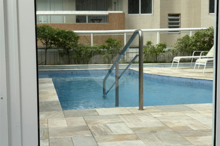 Apartamento à venda com 2 quartos, sendo 1 suíte,  em Boqueirão, Praia Grande, SP