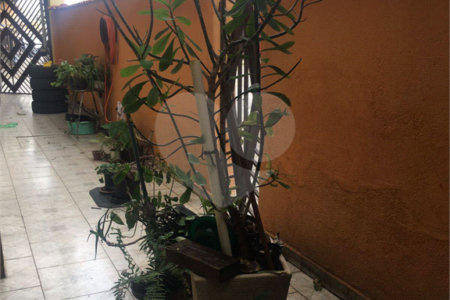 Casa à venda com 4 quartos em Calmon Viana, Poá, SP
