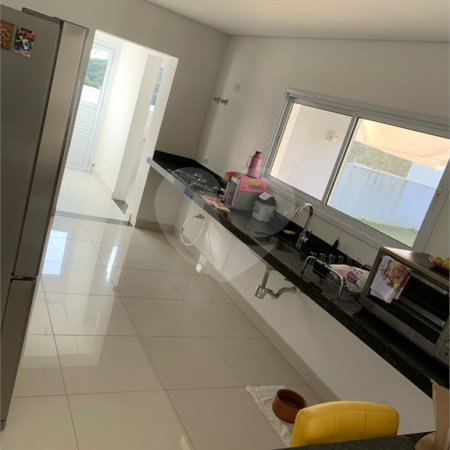 Casa à venda com 3 suítes no condomínio Altos de São Roque, São Roque - SP