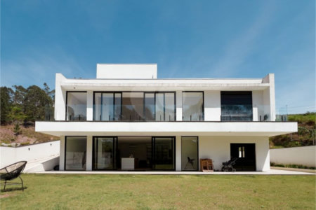 Casa à venda com 3 quartos, sendo 2 suítes, no condomínio Morada do Sol, Mairiporã - SP