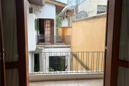 Casa à venda com 3 quartos, sendo 1 suíte, em Vila Mariana, São Paulo, SP