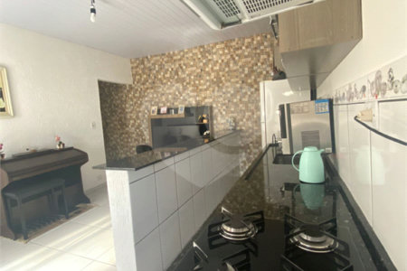 Casa à venda com 2 quartos, sendo 1 suíte, em Jardim Alvinópolis, Atibaia, SP