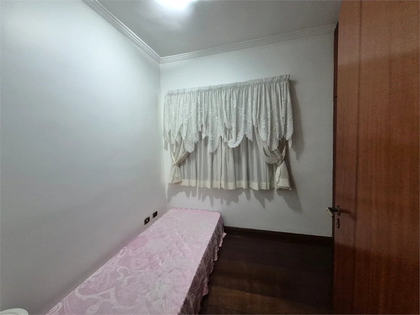 Sobrado à venda com 3 quartos, sendo 1 suíte, em Jardim Sarah, São Paulo, SP