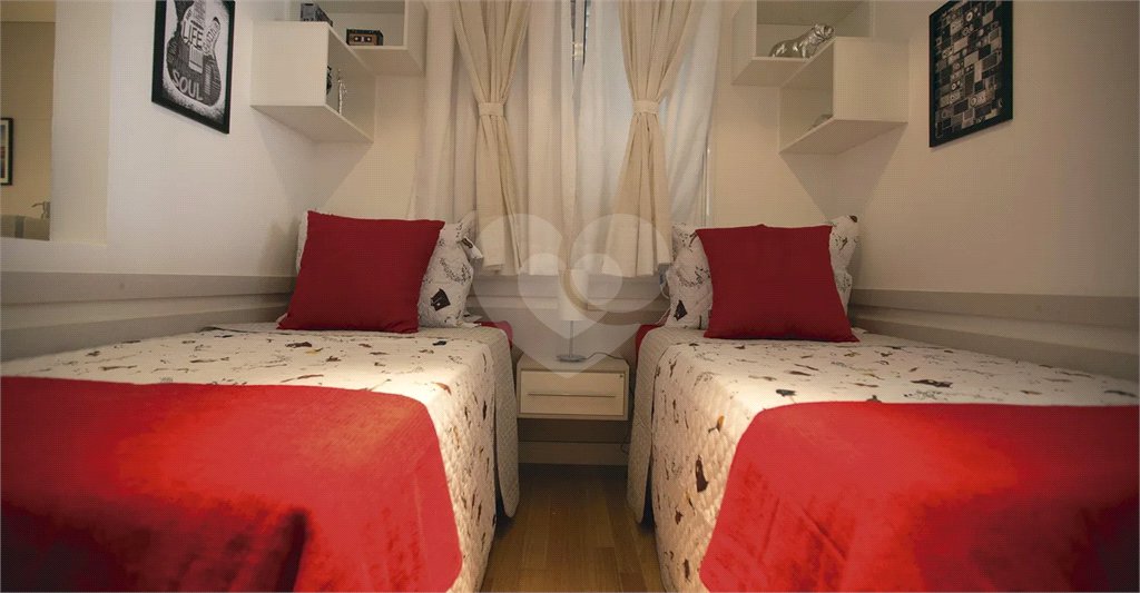 Apartamento à venda com 2 quartos, sendo 1 suíte,  em Aparecidinha, Sorocaba, SP