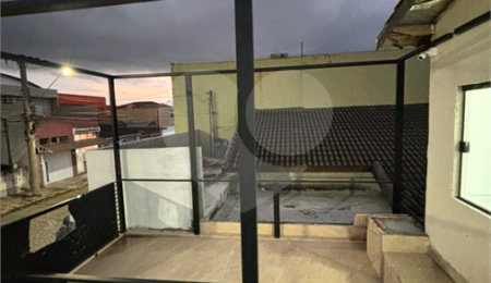 Sobrado à venda ou para alugar com 4 quartos, sendo 2 suítes,  em Jardim Brasil, Atibaia, SP