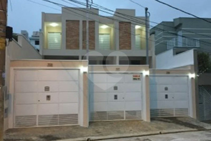 Sobrado novo nunca habitado.