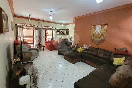 Casa em Condomínio, no Parque Sabará