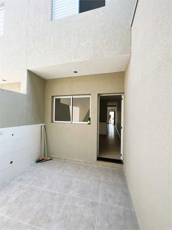 Sobrado à venda novo 100m², 3 dormitórios, 1 suíte, 2 vagas no Butantã próximo a USP