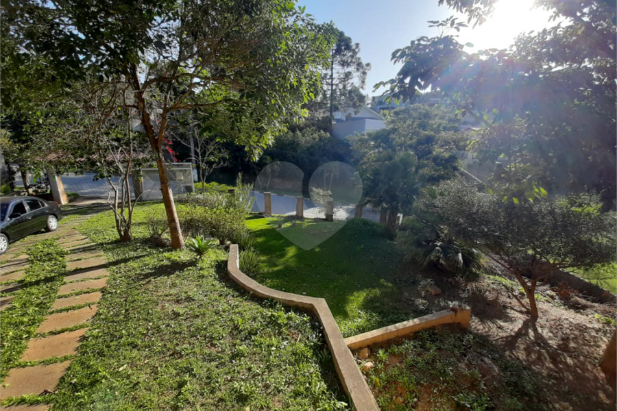 Casa à venda com 5 quartos, sendo 1 suíte, no condomínio Alpes de Mairiporã, Mairiporã - SP