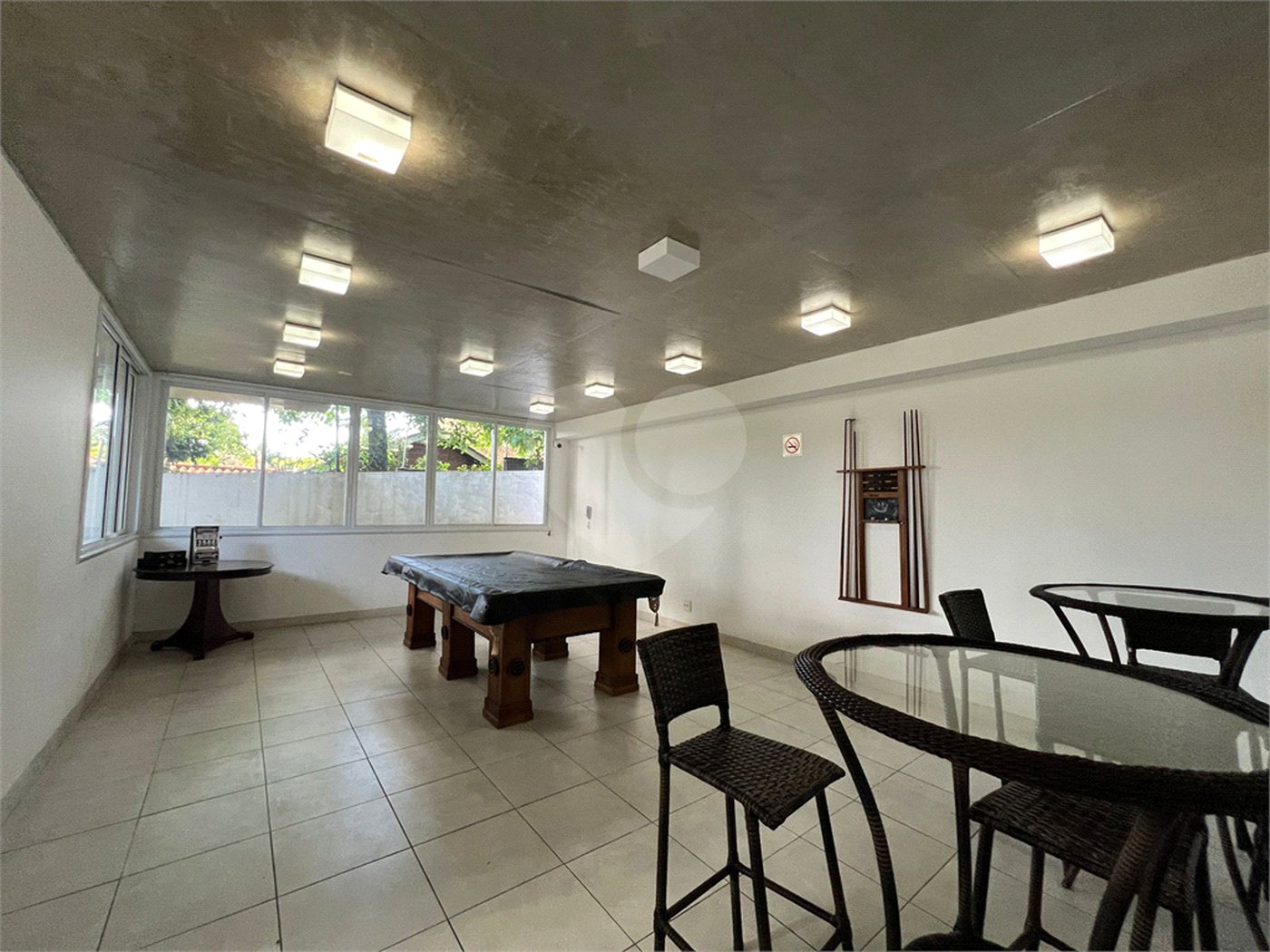 Casa à venda com 4 quartos, sendo 3 suítes,  no condomínio Domus, São Paulo - SP