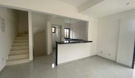 Casa com 2 dormitórios à venda, 95 m² por R$ 585.000,00 - Macuco - Santos/SP