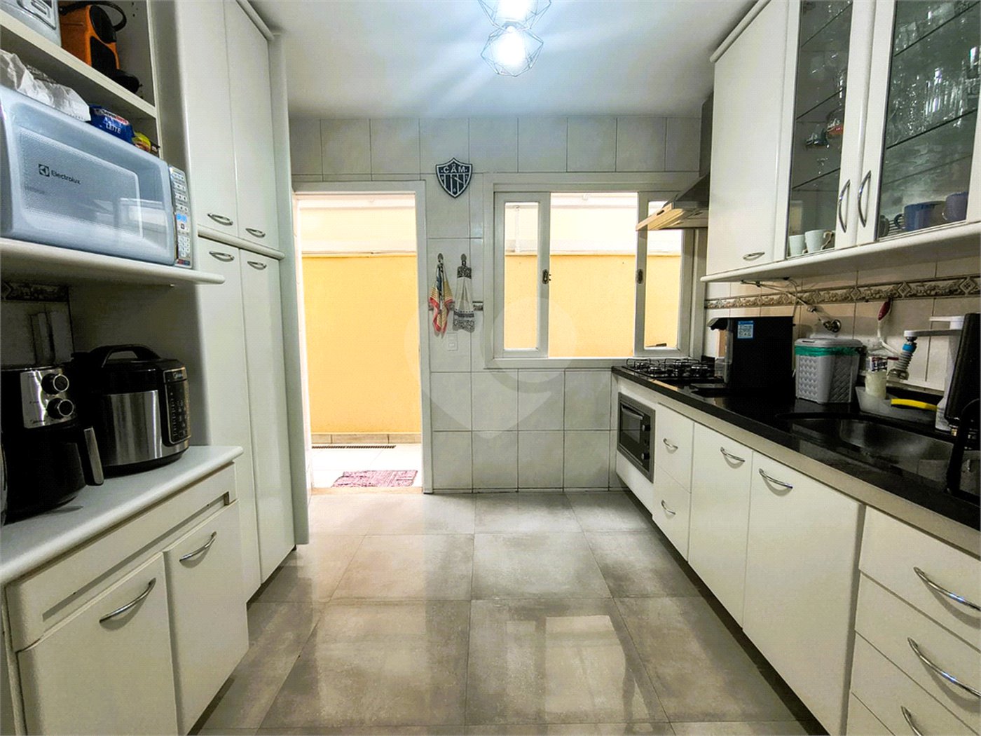 Casa à venda com 3 quartos, sendo 1 suíte, no condomínio Vila Panamericana, São Paulo - SP