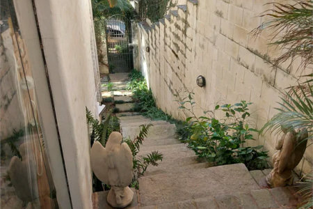 Casa à venda com 3 quartos, sendo 1 suíte,  em Jardim Leonor, São Paulo, SP