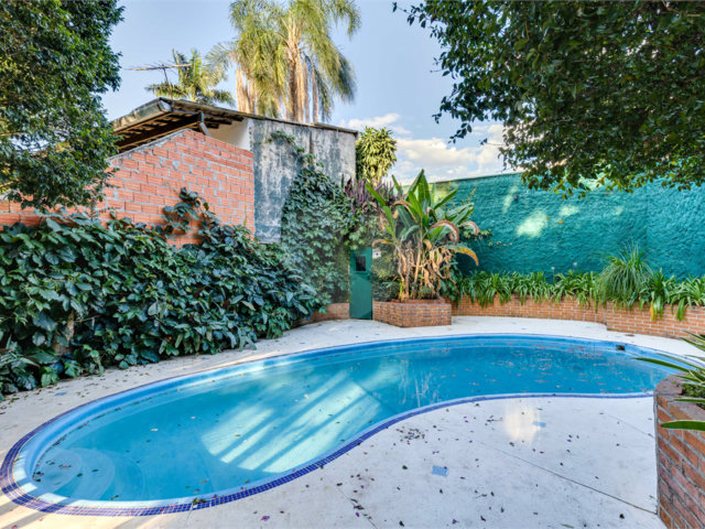 Casa Térrea à venda com 3 suítes em Jardim dos Estados, São Paulo, SP