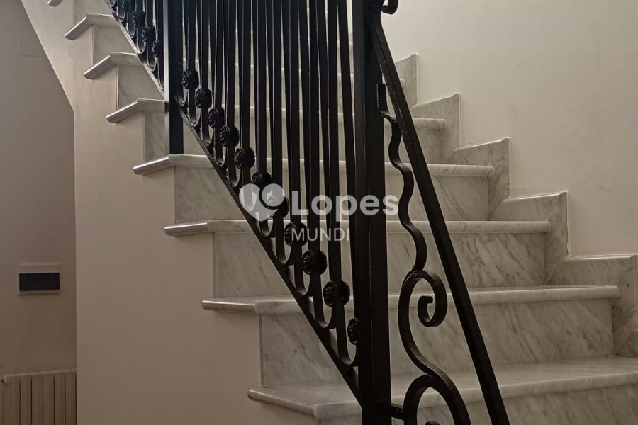 Casa com 3 suítes à venda em Ruoti, Potenza, Itália – Ideal para turismo