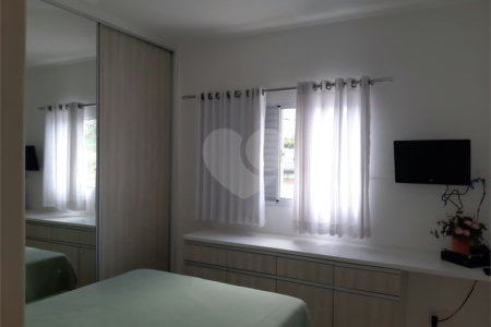 Sobrado à venda com 3 quartos, sendo 1 suíte, em Vila Suissa, Mogi das Cruzes, SP