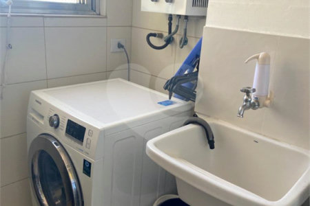 Apartamento à venda com 2 quartos, sendo 1 suíte, em Campo Belo, São Paulo, SP