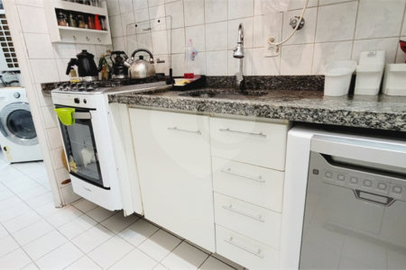 Apartamento à venda com 3 quartos, sendo 1 suíte, em Vila Isa, São Paulo, SP