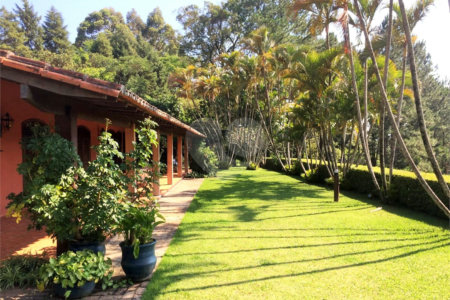 Casa em condomínio à venda ou para alugar com 4 quartos, sendo 2 suítes, em Caixa D´água, Vinhedo, SP