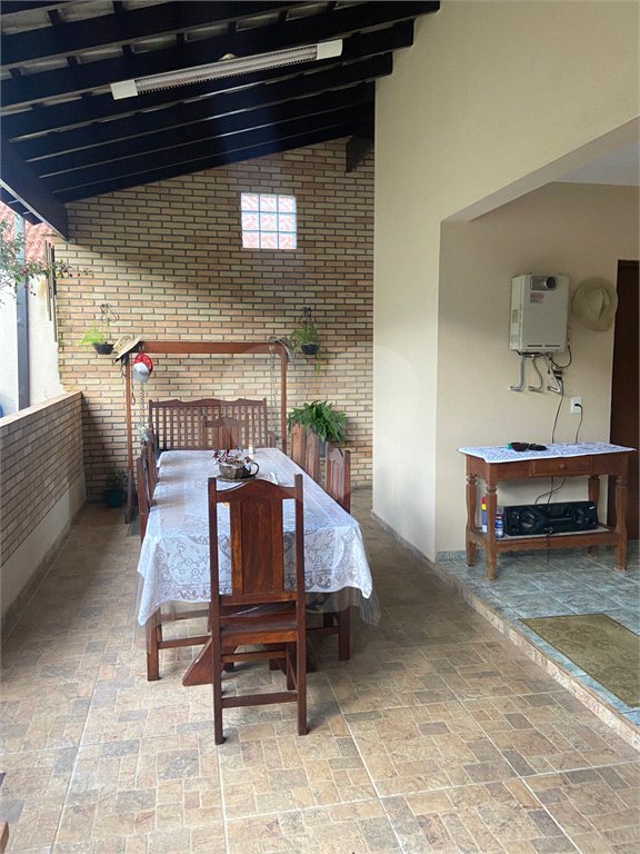 Sobrado à venda com 3 quartos, sendo 1 suíte,  em Vila Suissa, Mogi das Cruzes, SP