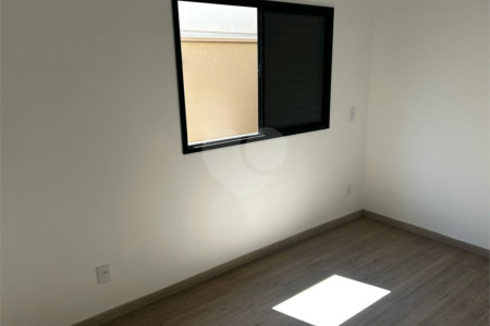 Casa à venda com 2 quartos, sendo 1 suíte,  no condomínio Residencial Marina, Itapetininga - SP